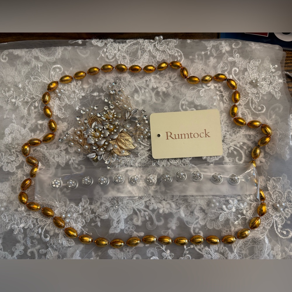Gold/Silver w/Pearls and Rhinestones Hair Accessory Set by Rumtock